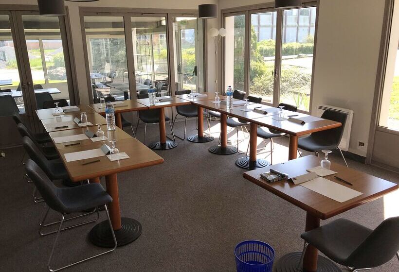 호텔 Kyriad Valenciennes Sud  Rouvignies