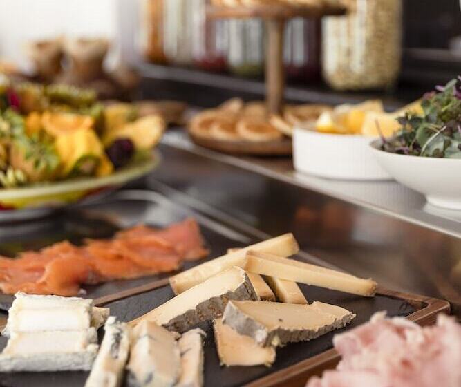 Отель La Bastide De Saint Tropez