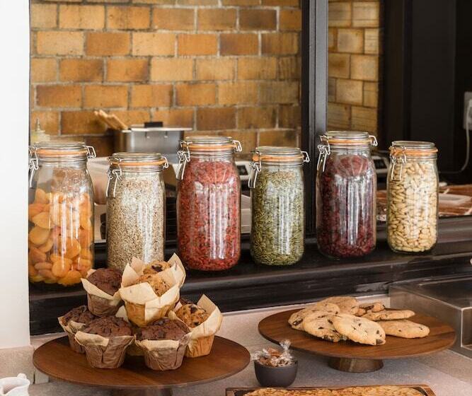 Отель La Bastide De Saint Tropez