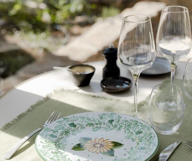 Отель La Bastide De Saint Tropez