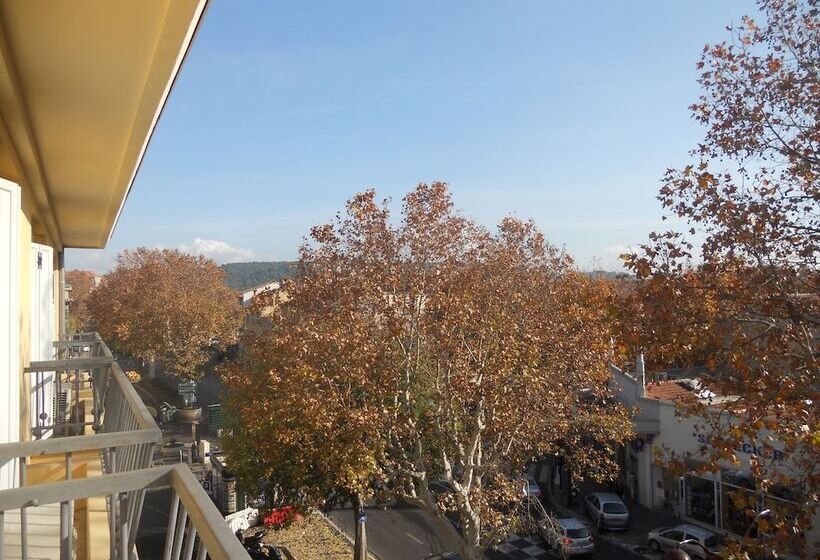 בית מלון כפרי La Caravelle