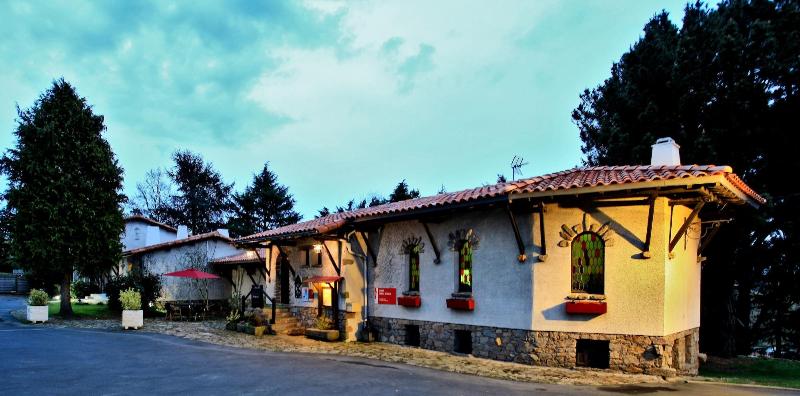 Отель Logis Hôtel La Chaumière