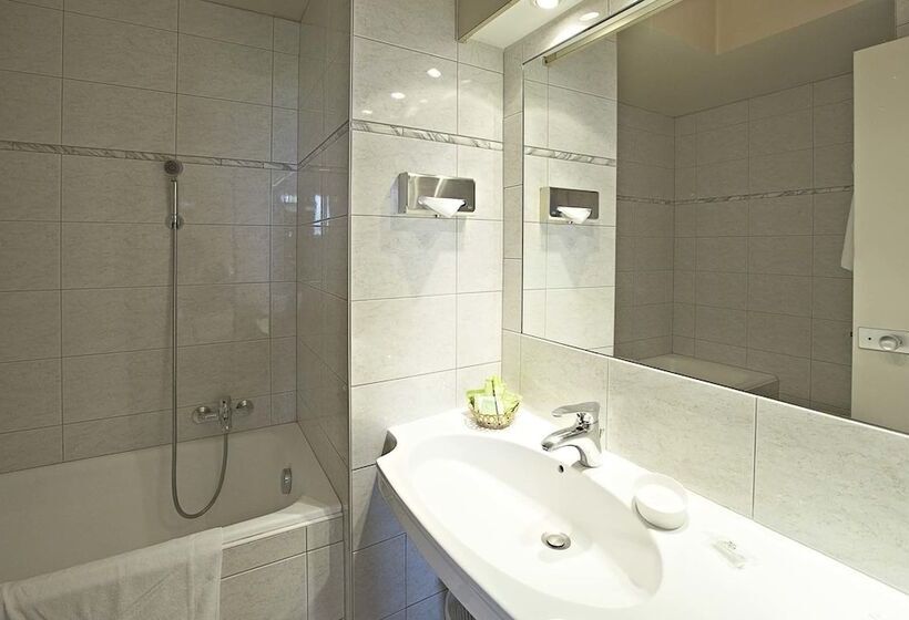 Отель La Clairière