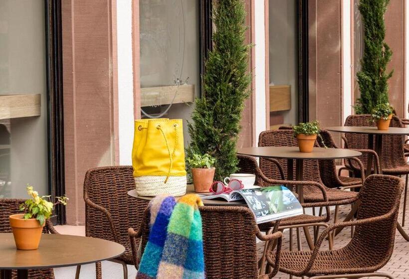 Отель La Diligence