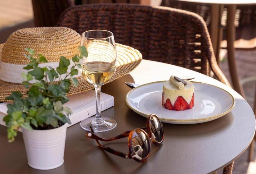 Отель La Diligence