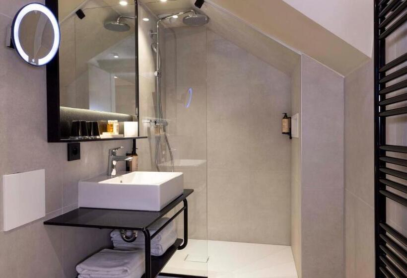 Отель La Diligence