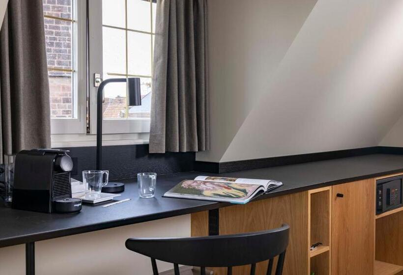 Отель La Diligence