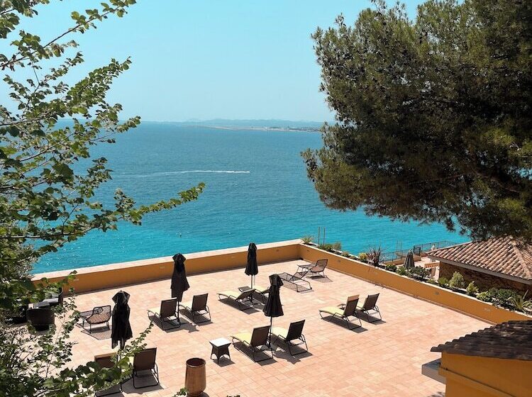 هتل Hôtel La Pérouse Nice Baie Des Anges   Recently Fully Renovated