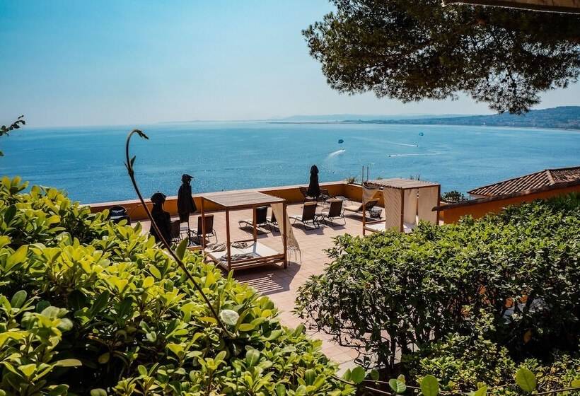 هتل Hôtel La Pérouse Nice Baie Des Anges   Recently Fully Renovated