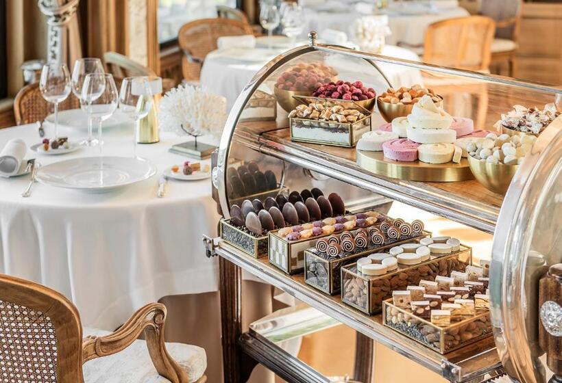 ホテル La Réserve De Beaulieu