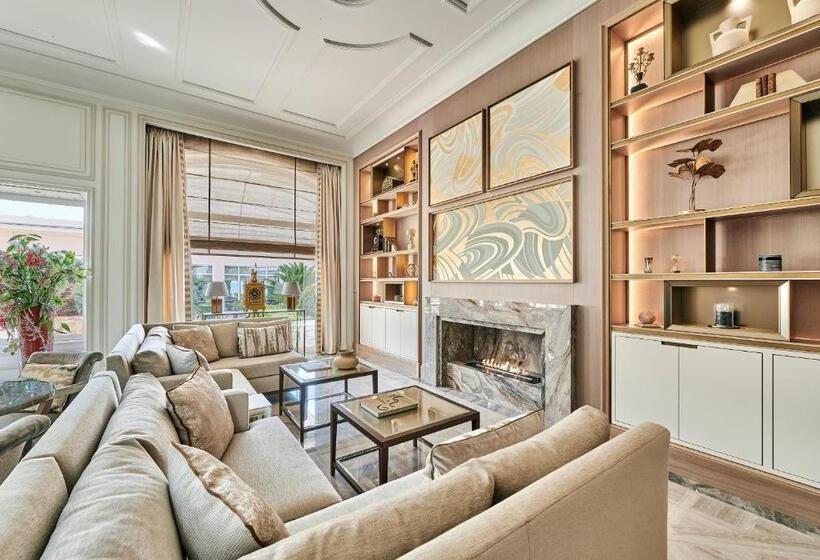 ホテル La Réserve De Beaulieu