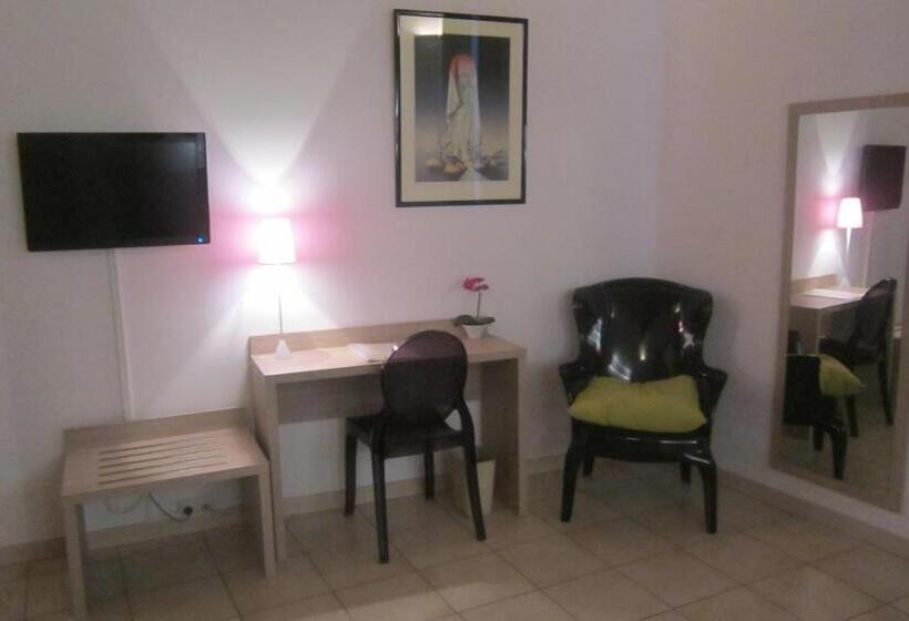 בית מלון כפרי La Taverne