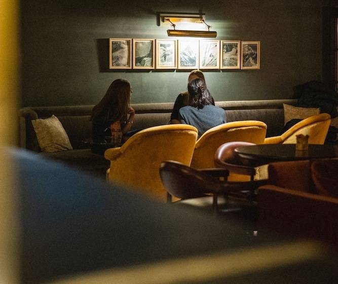 ホテル Le Fitz Roy, A Beaumier