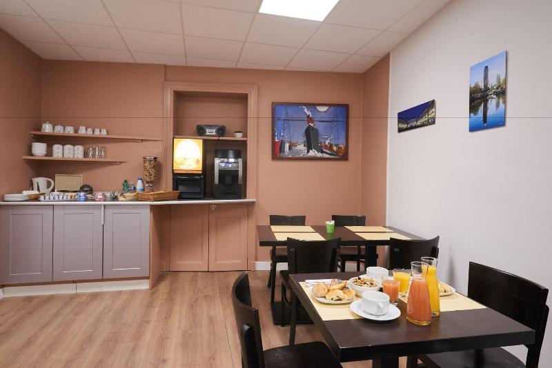 هتل Le Petit Duquesne