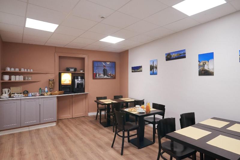 هتل Le Petit Duquesne