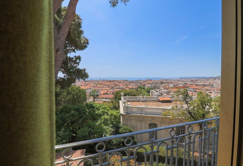 فندق Hôtel Petit Palais