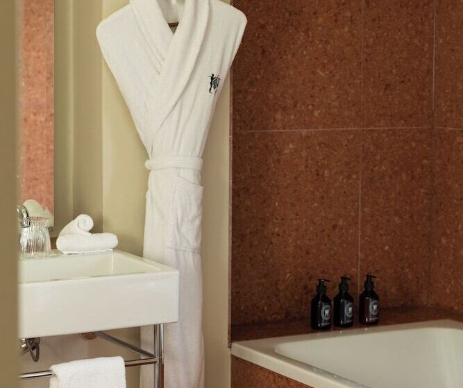 فندق Les Sources De Cheverny