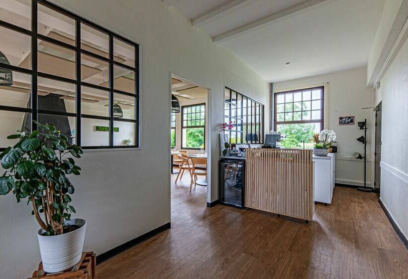 호텔 Logis Auberge Des Aulnettes