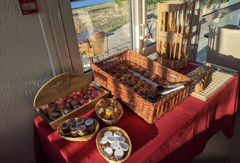 فندق Logis De La Loire