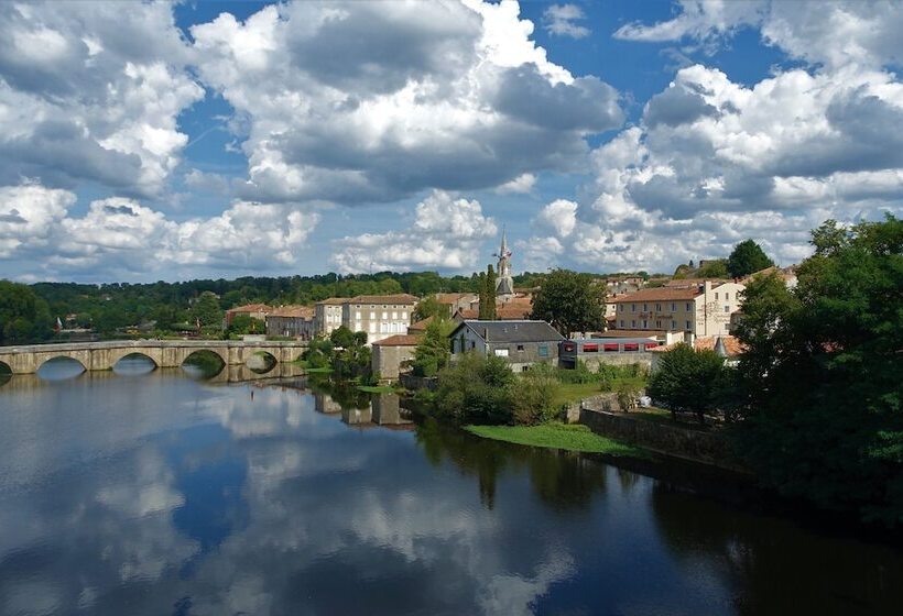 Отель Logis Hôtel Emeraude