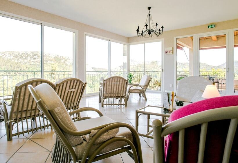 Logis Hotel Restaurant La Porte Des Cévennes