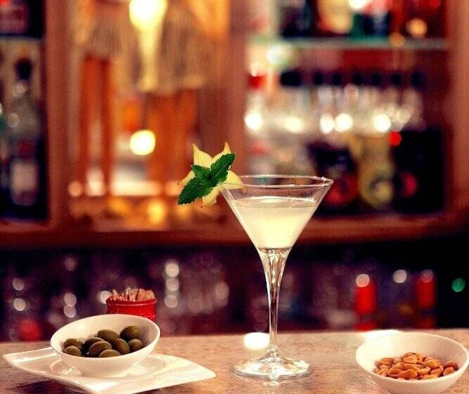 Logis Hotel Restaurant La Porte Des Cévennes