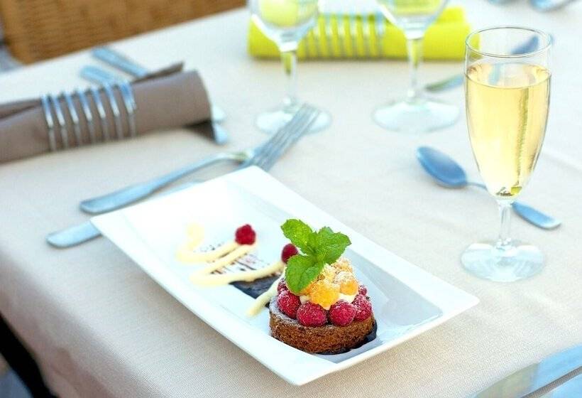 Logis Hotel Restaurant La Porte Des Cévennes