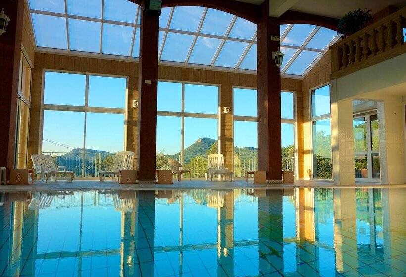 Logis Hotel Restaurant La Porte Des Cévennes