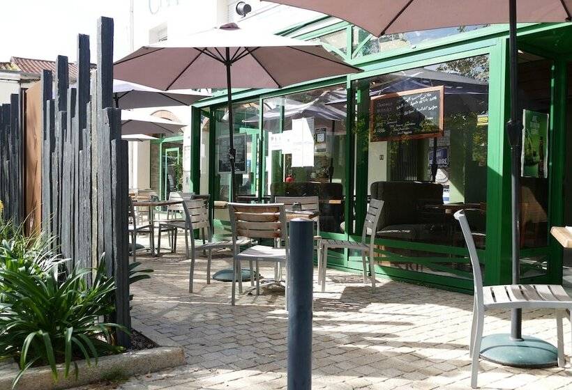 Logis Hotels Le Champalud Restaurant La Citadelle