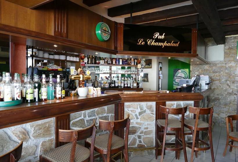 Logis Hotels Le Champalud Restaurant La Citadelle