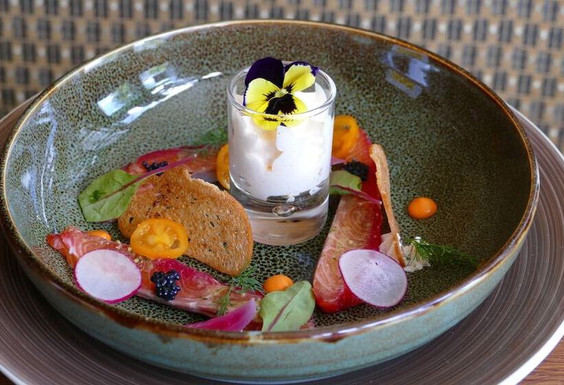 Logis Hotels Le Champalud Restaurant La Citadelle