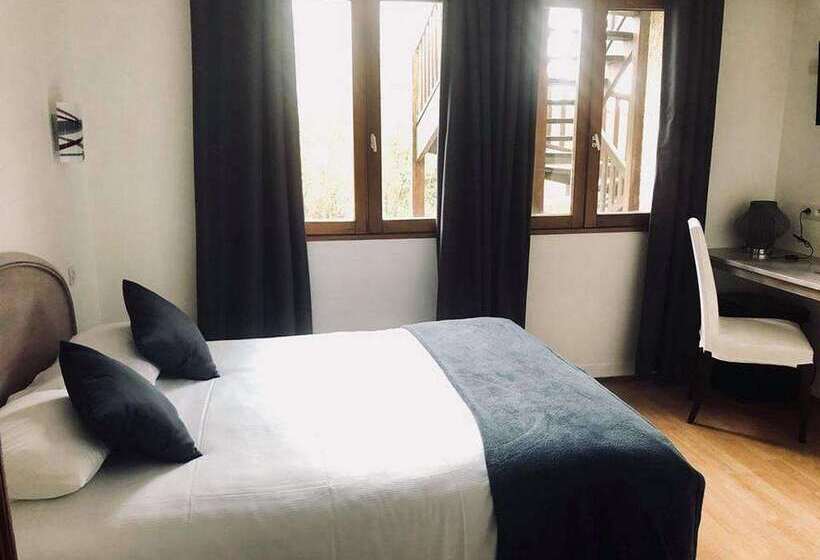 ホテル Logis Le Clos Deauville Saint Gatien