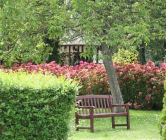 ホテル Logis Le Clos Deauville Saint Gatien