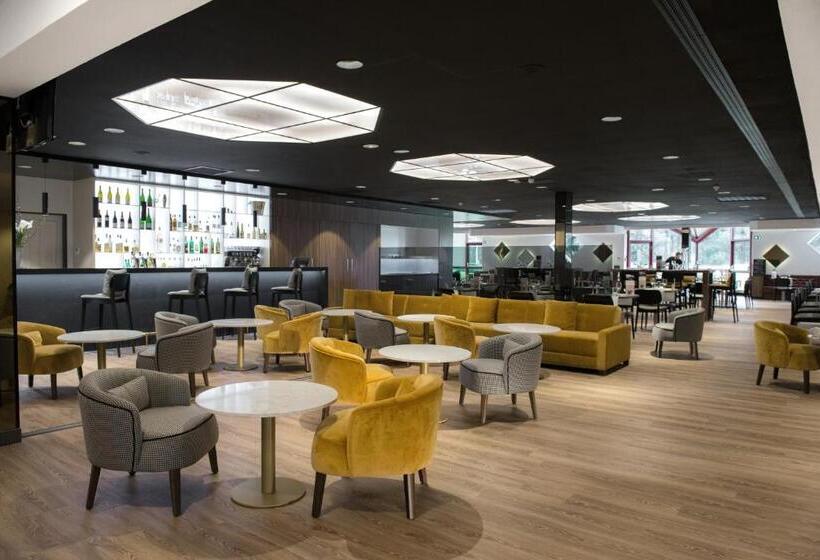 Отель Mercure Caen Cote De Nacre