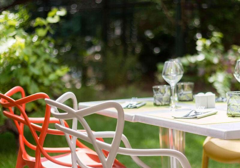 ホテル Mercure Paris Centre Tour Eiffel