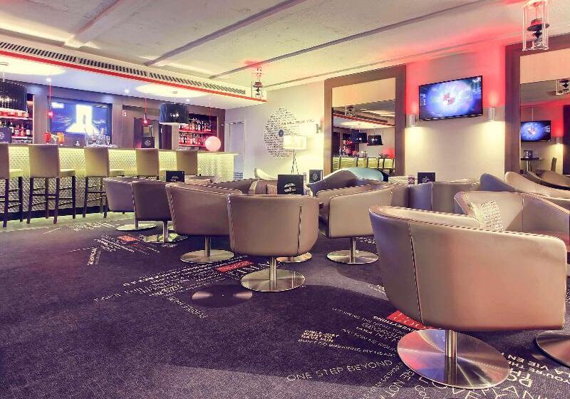 ホテル Mercure Parisvelizy