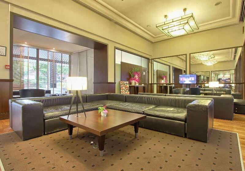 ホテル Mercure Parisvelizy