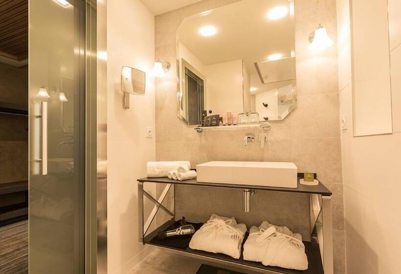 هتل Plaza Madeleine & Spa