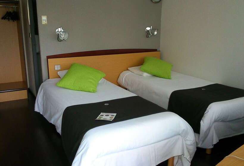 Отель Campanile Saumur