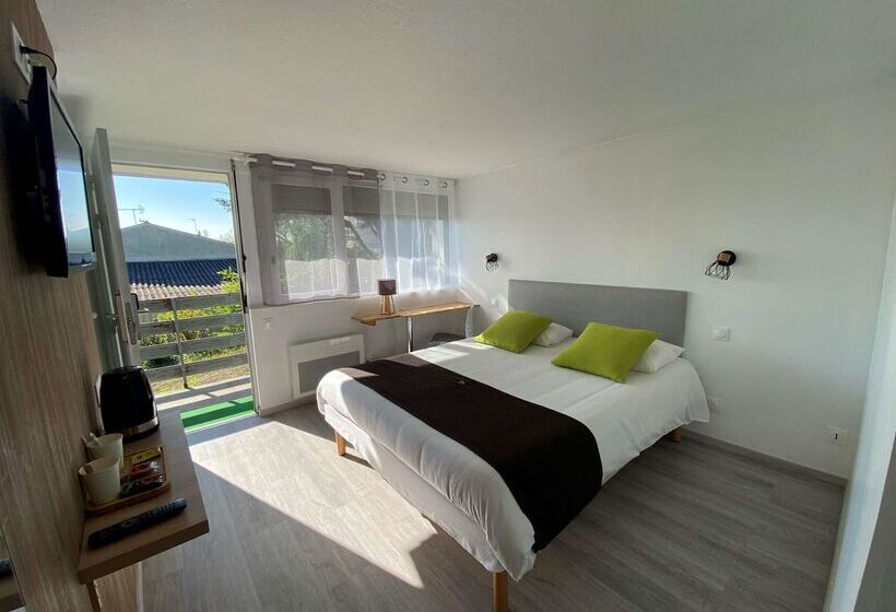 Отель Campanile Saumur