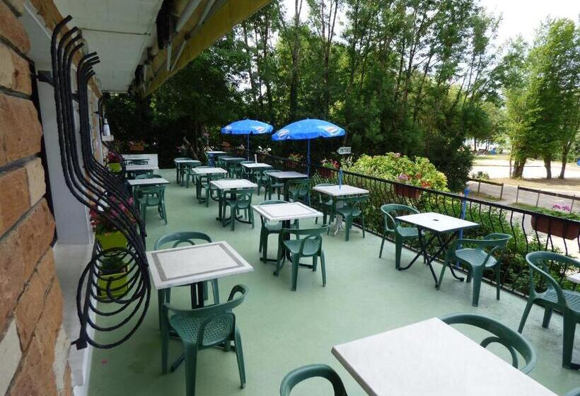 호텔 Restaurant La Chaumiere Du Lac