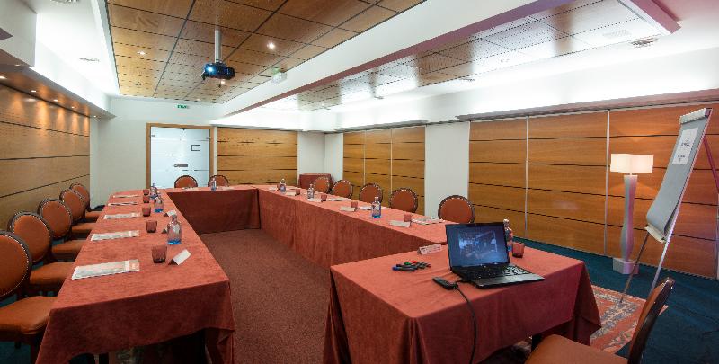 Отель Les Vallées Labellemontagne