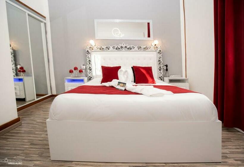 Отель Saint Sauveur