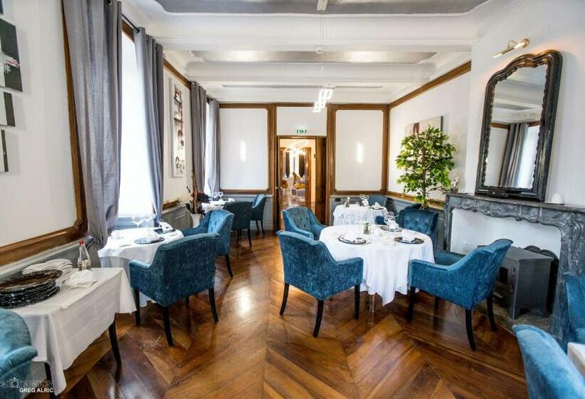 Отель Saint Sauveur