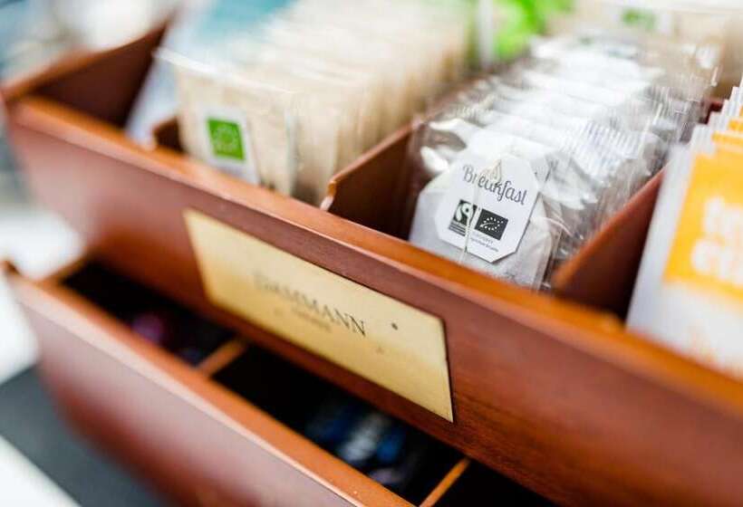 ホテル The Originals City, Ara Hôtel