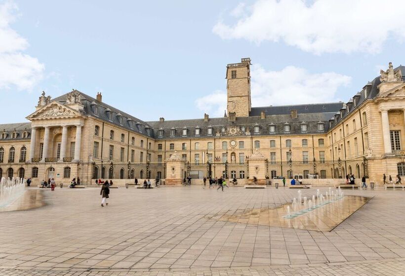 בית מלון כפרי The Originals City, Hôtel Armony, Dijon Sud