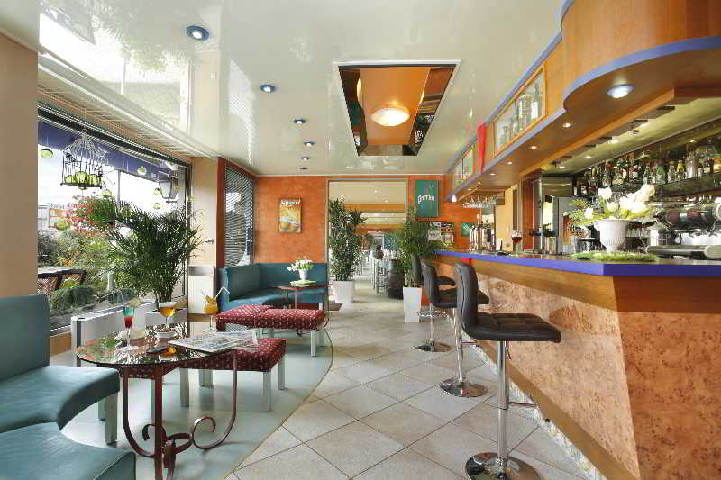 בית מלון כפרי The Originals City, Hôtel Armony, Dijon Sud