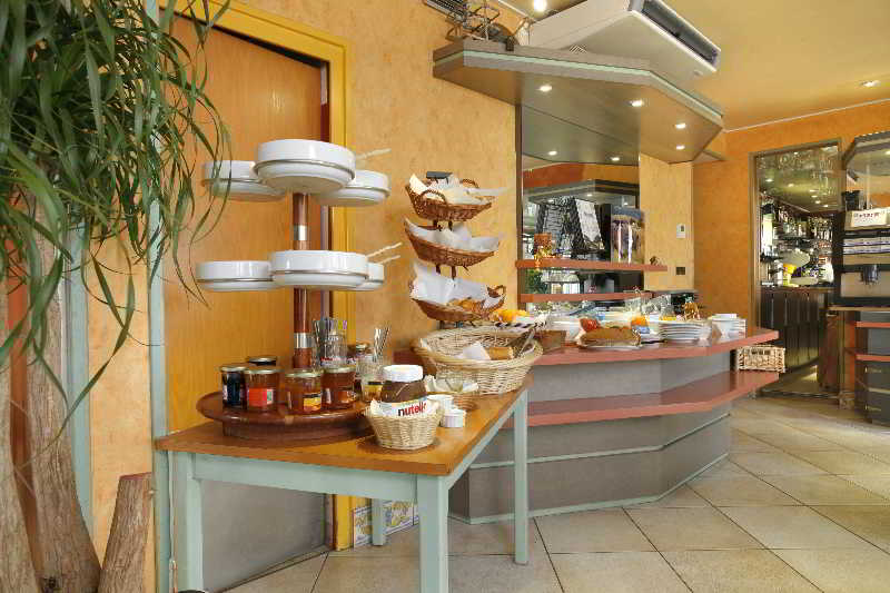 בית מלון כפרי The Originals City, Hôtel Armony, Dijon Sud