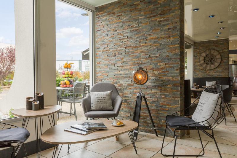 בית מלון כפרי The Originals City, Hôtel Armony, Dijon Sud