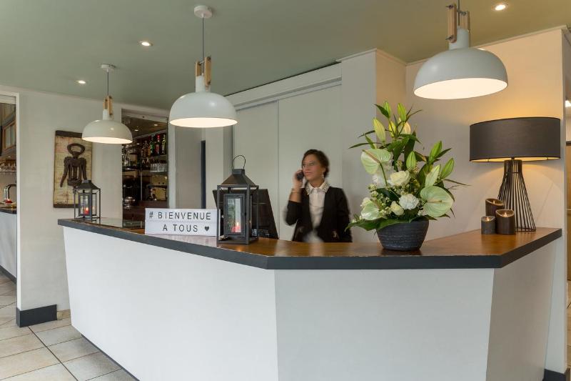 בית מלון כפרי The Originals City, Hôtel Armony, Dijon Sud